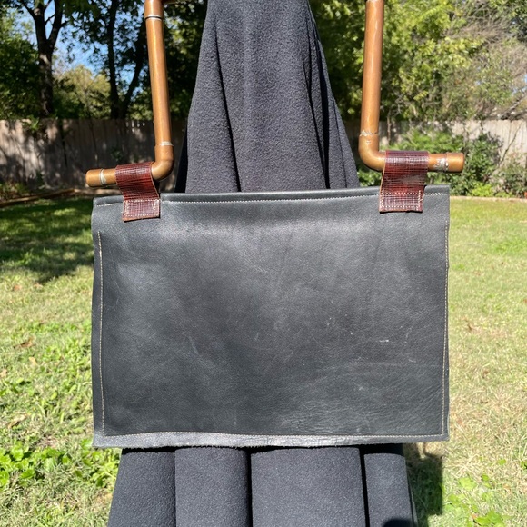 Handcrafted Purse - Picture 2 of 3